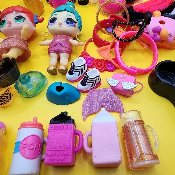 LOL Surprise! Lot Dolls Accessories Clothes Bags Drinks OMG - Picture 3 of 6